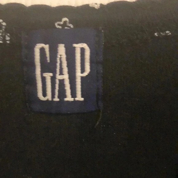 Gap woman’s top - Picture 3 of 3